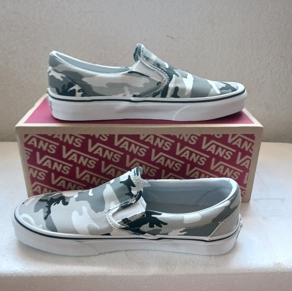 Vans - Picture 3 of 4